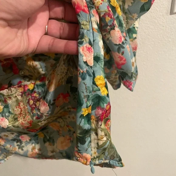 Zara Printed Floral Satin Blouse W/ Puff Sleeves Size Medium - Picture 5 of 6